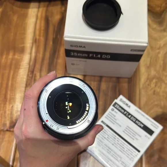 Sigma Beauty 35mm F1.4 DG HSM Lens - Black - Picture 5 of 6